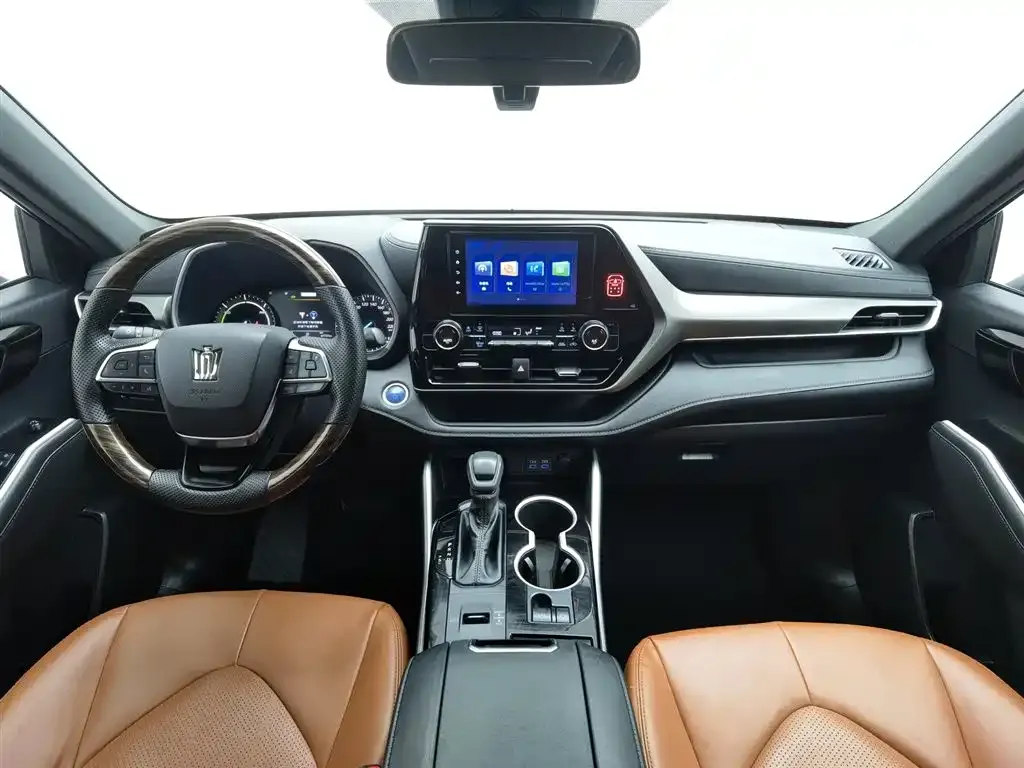 Toyota Crown Kluger 2023 из CN, фото 5