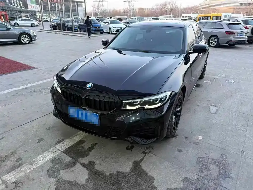 BMW 3 Series 2022 из CN, фото 1