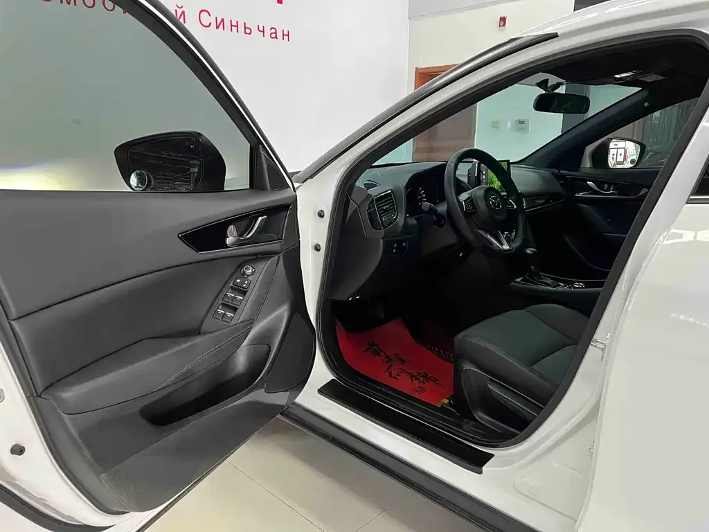 Mazda CX-4 2023 из CN, фото 8