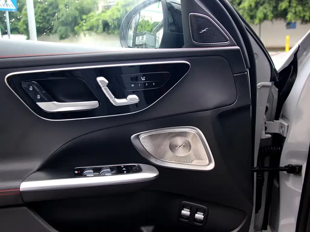 Mercedes-Benz C-Class AMG New Energy 2024 из CN, фото 4