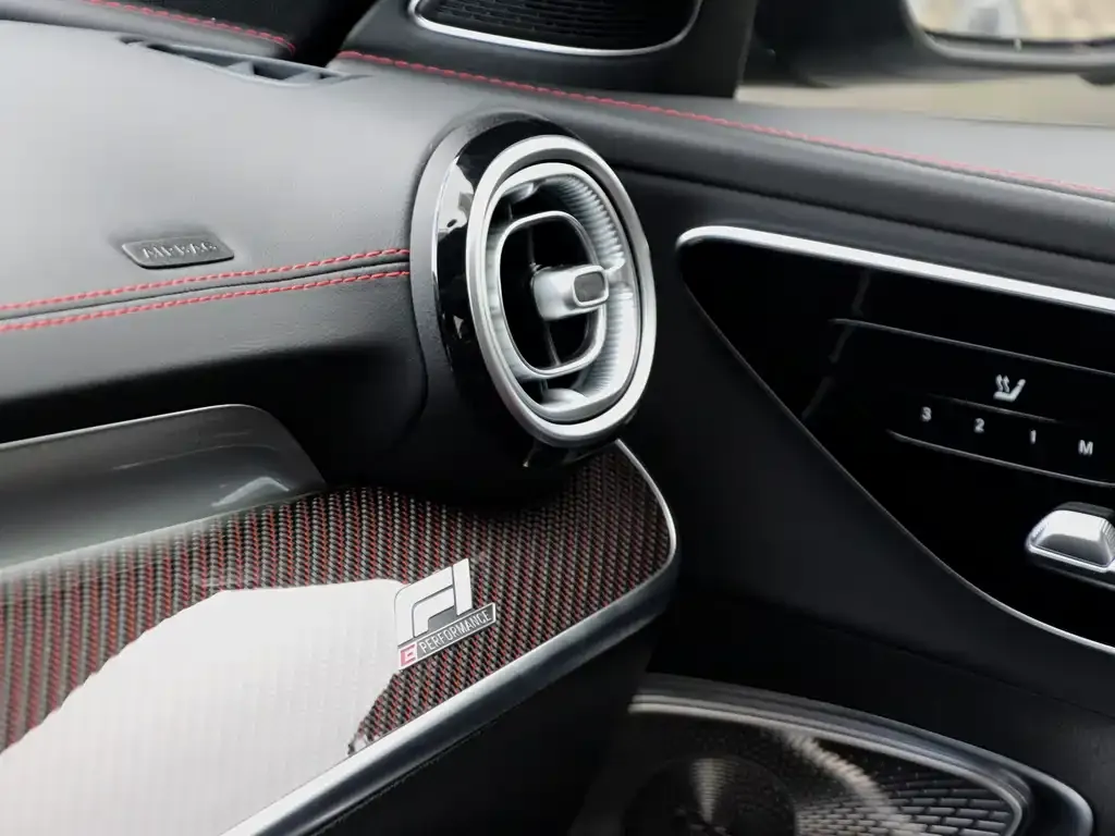 Mercedes-Benz C-Class AMG New Energy 2024 из CN, фото 5