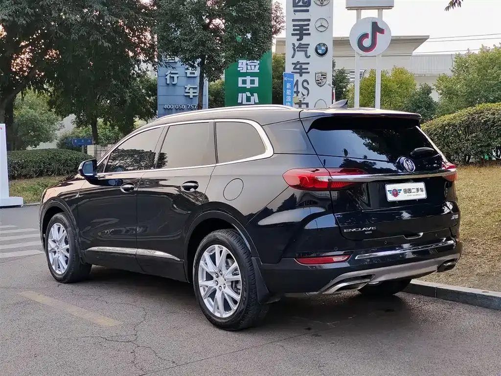Buick Enclave — фото 4