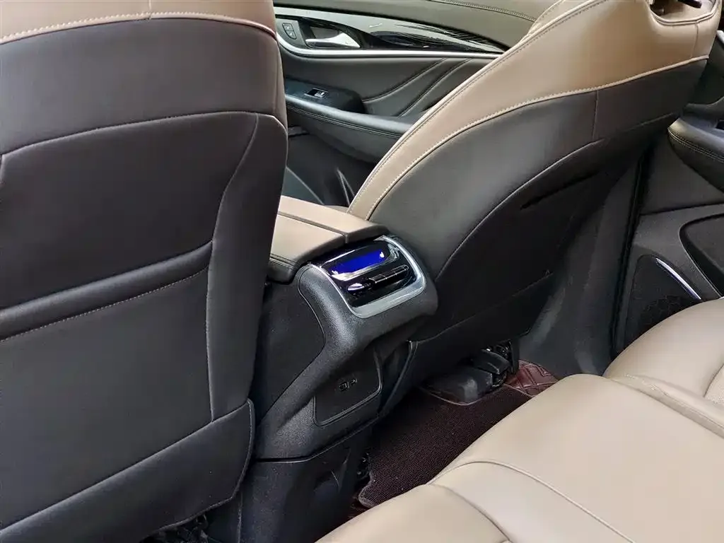 Buick Enclave — фото 3