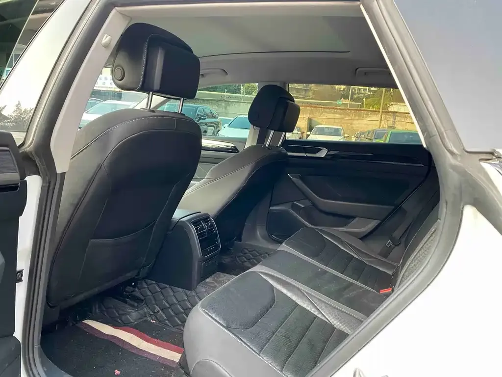 Volkswagen CC 2022 из CN, фото 2