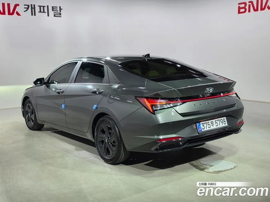 Hyundai AVANTE — фото 3