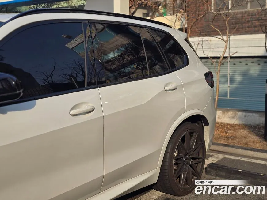 BMW X5M 2025 из KR, фото 3