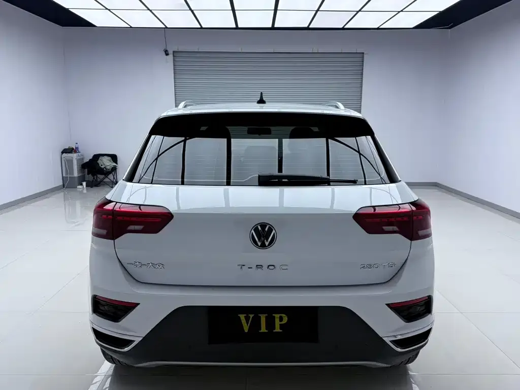 Volkswagen T-Roc — фото 8