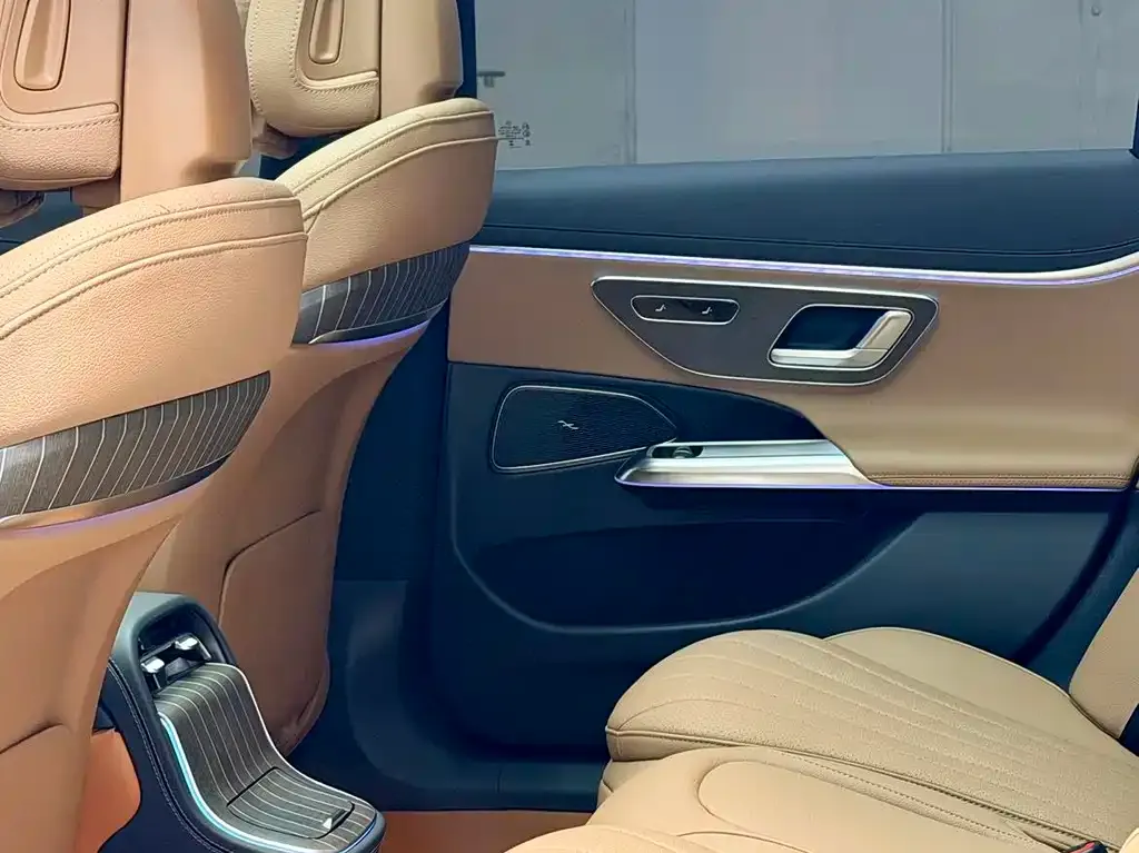 Mercedes-Benz E-Class 2024 из CN, фото 3