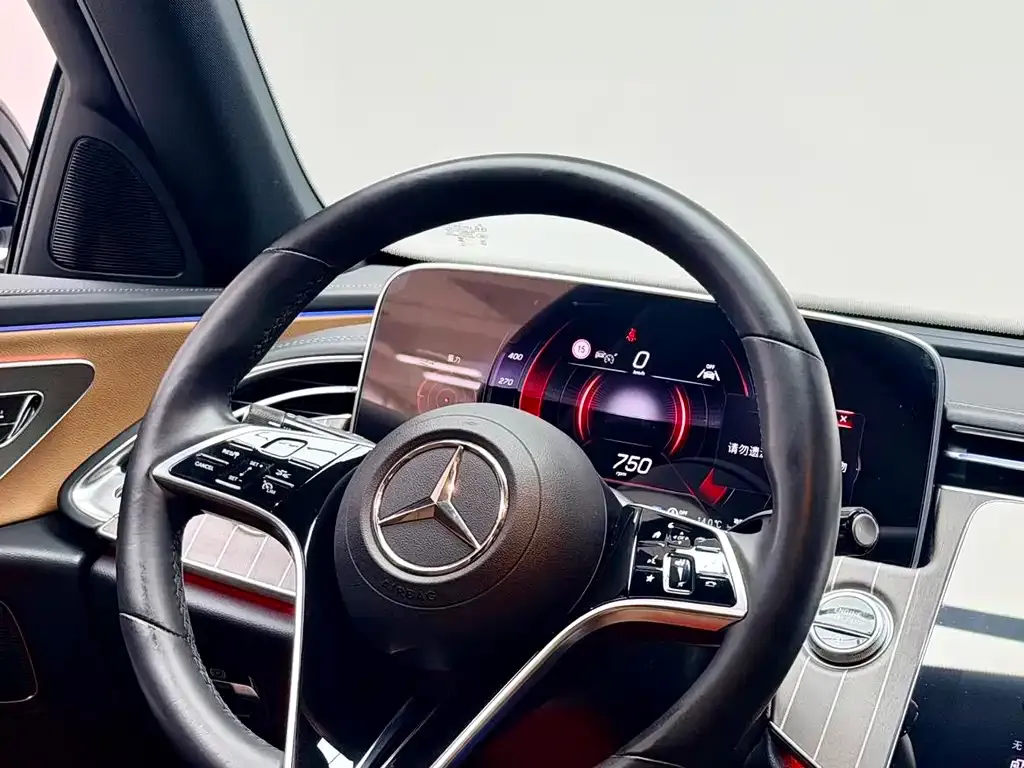 Mercedes-Benz E-Class 2024 из CN, фото 5