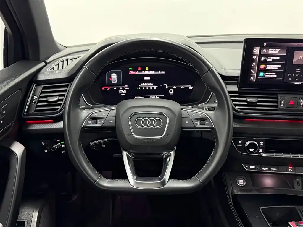 Audi Q5L — фото 4