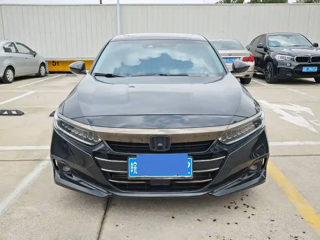 Honda Accord — фото 10