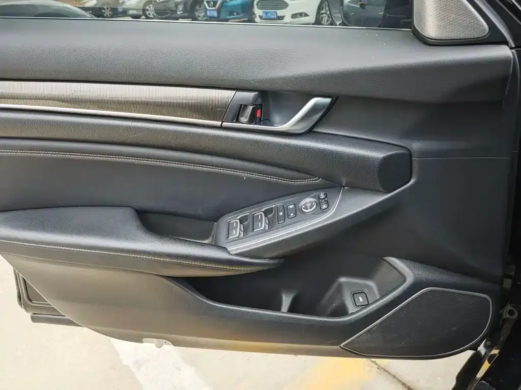 Honda Accord — фото 2