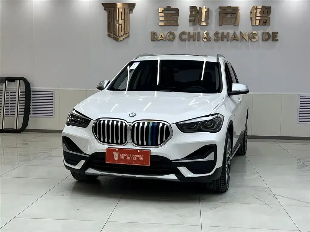 BMW X1 — фото 1