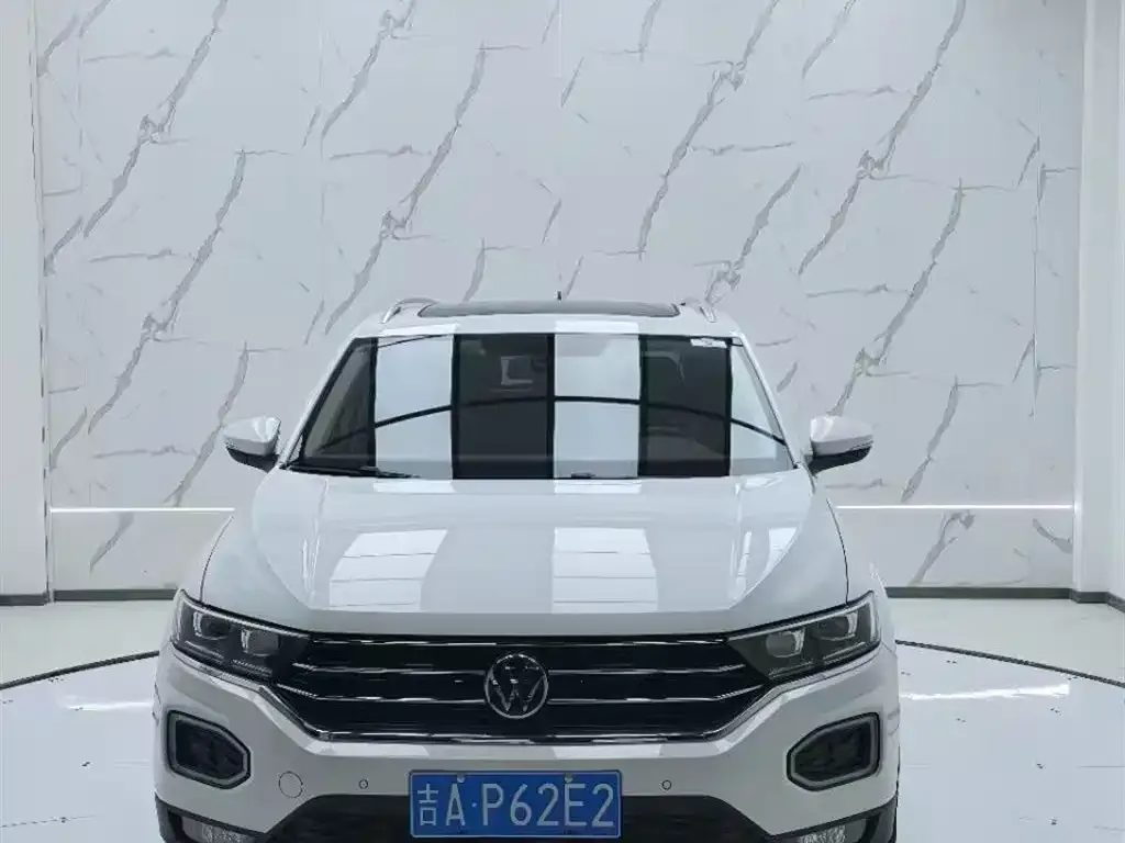 Volkswagen T-Roc — фото 7