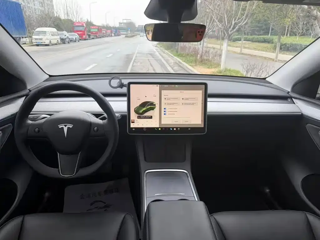 Tesla Model Y 2024 из CN, фото 4