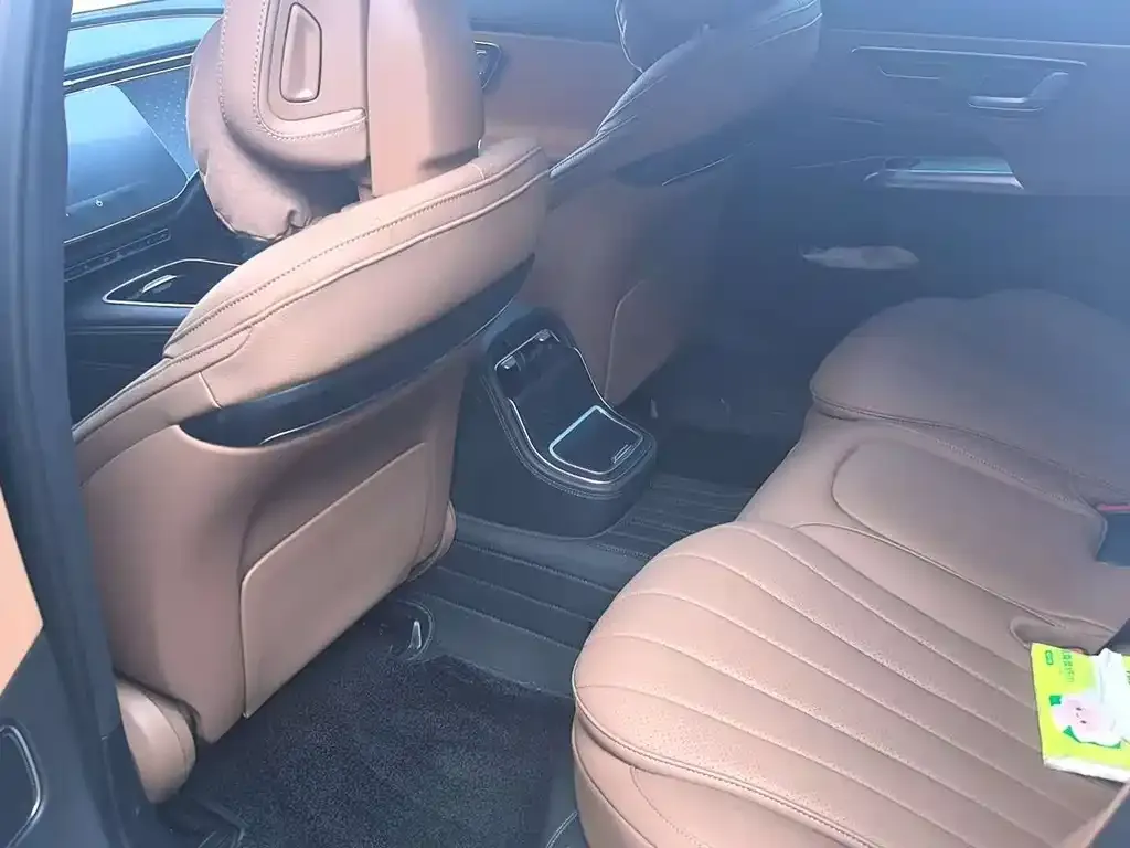 Mercedes-Benz E-Class 2025 из CN, фото 2
