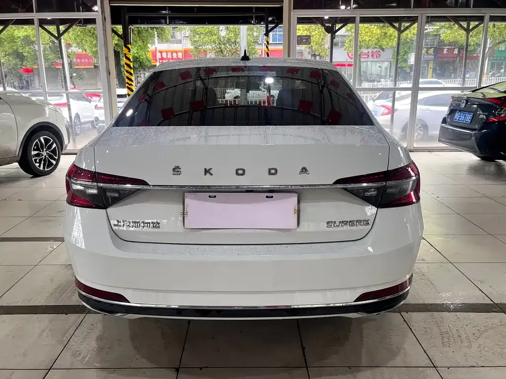 Skoda Superb 2023 из CN, фото 3