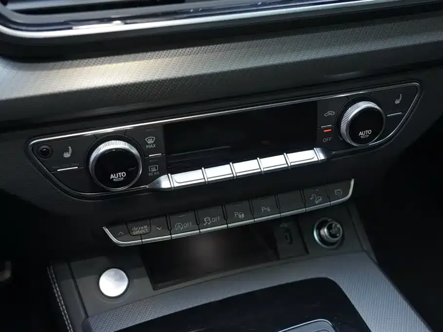 Audi Q5L Sportback 2024 из CN, фото 8