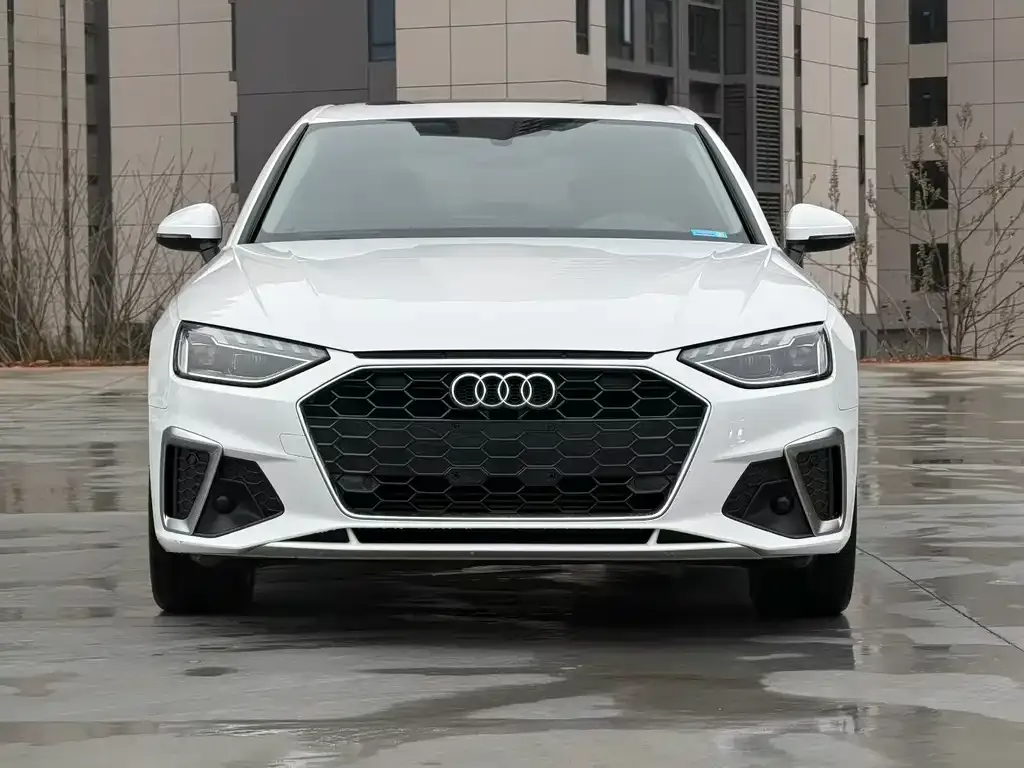 Audi A4L 2021 из CN, фото 3