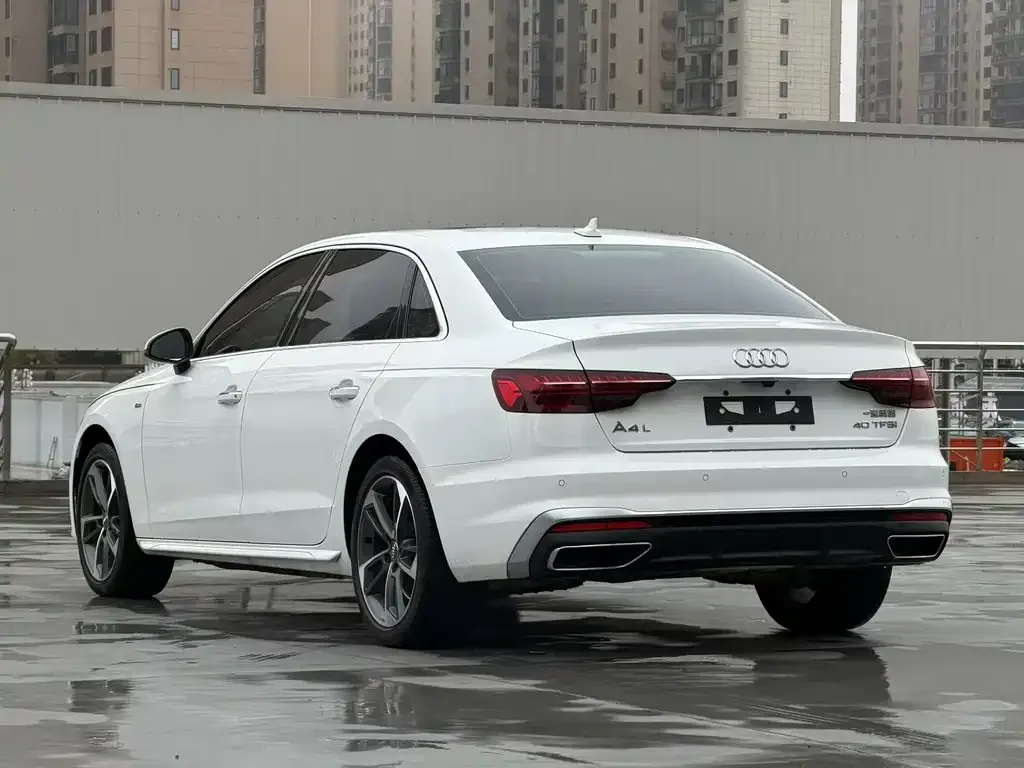 Audi A4L 2021 из CN, фото 5