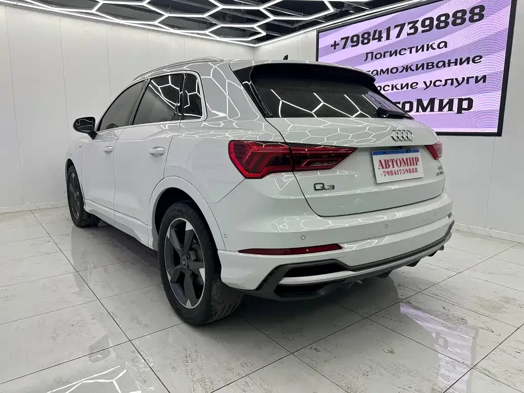 Audi Q3 — фото 10