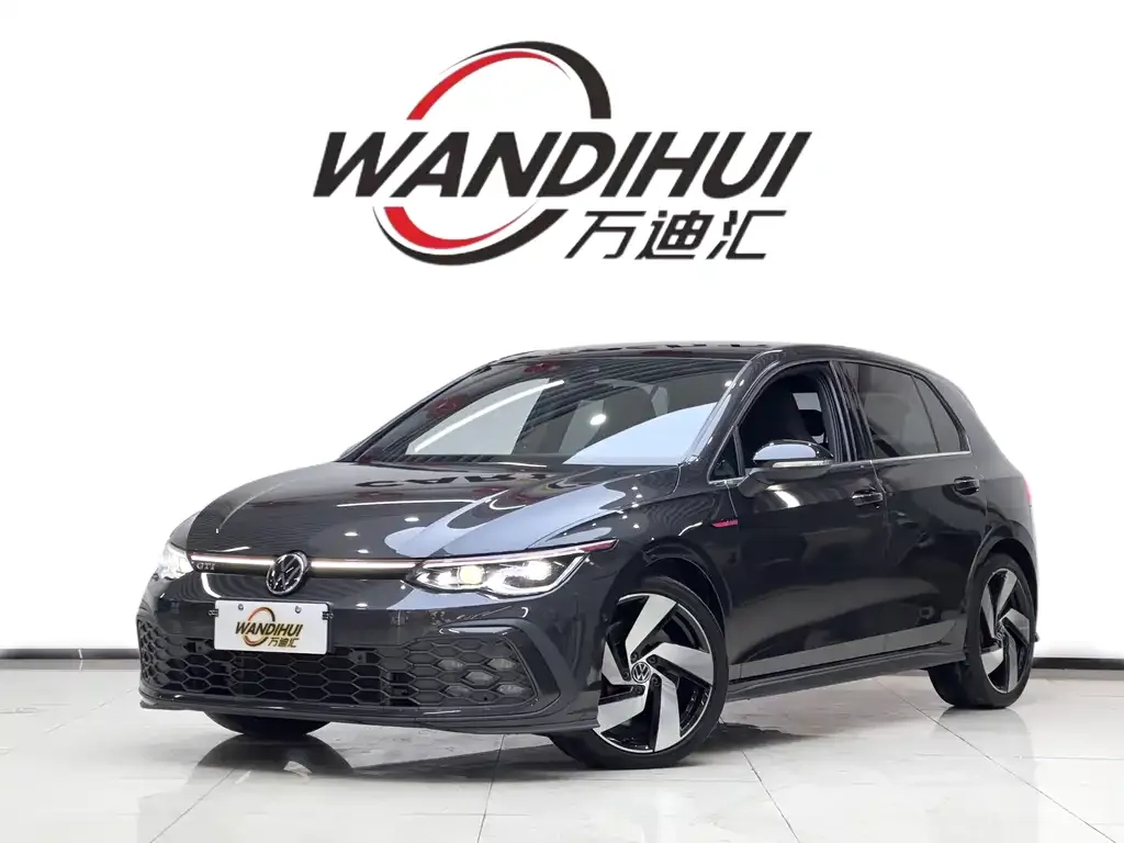 Volkswagen Golf GTI — фото 1