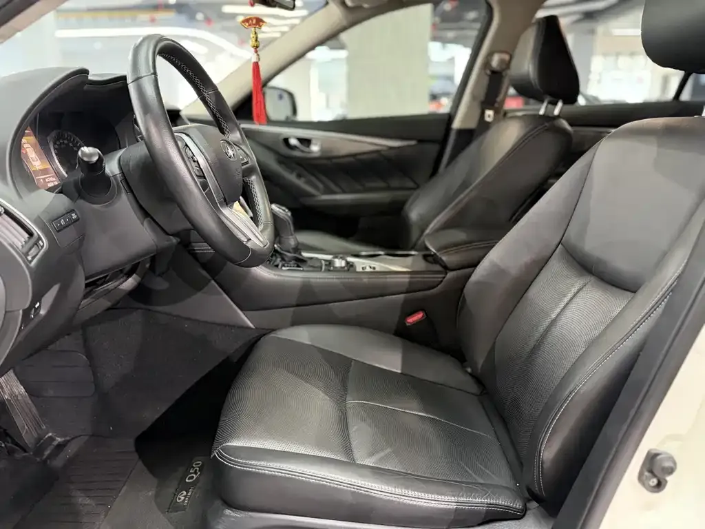 Infiniti Q50L 2021 из CN, фото 8