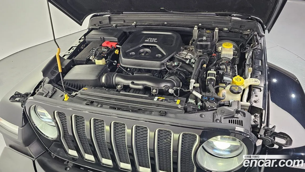 Jeep Wrangler — фото 7