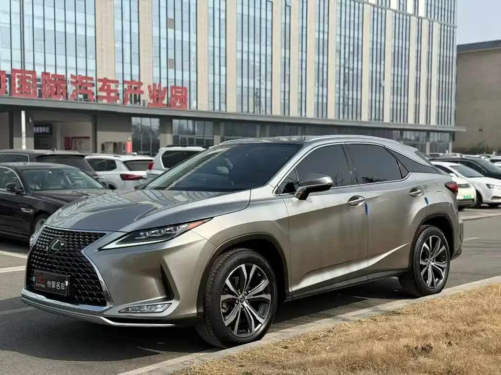 Lexus RX — фото 1