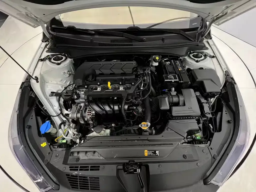 Hyundai Elantra 2022 из CN, фото 3