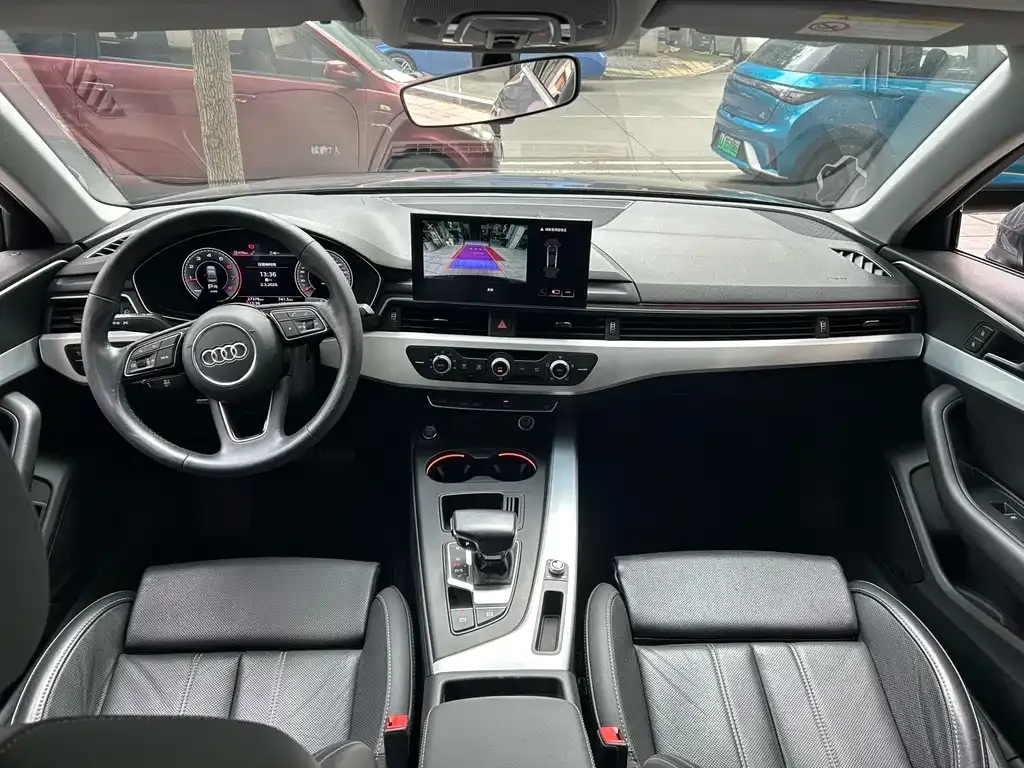 Audi A4L 2022 из CN, фото 2