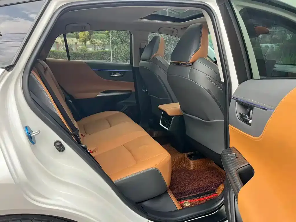 Toyota Venza 2022 из CN, фото 4