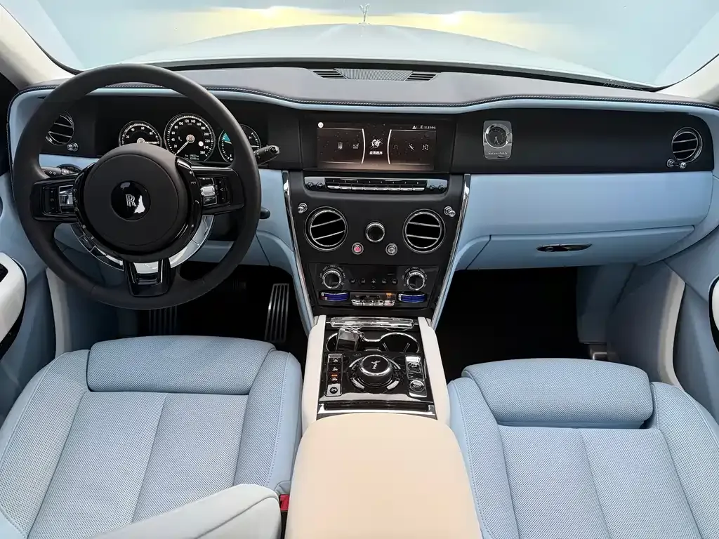 Rolls-Royce Cullinan 2024 из CN, фото 9