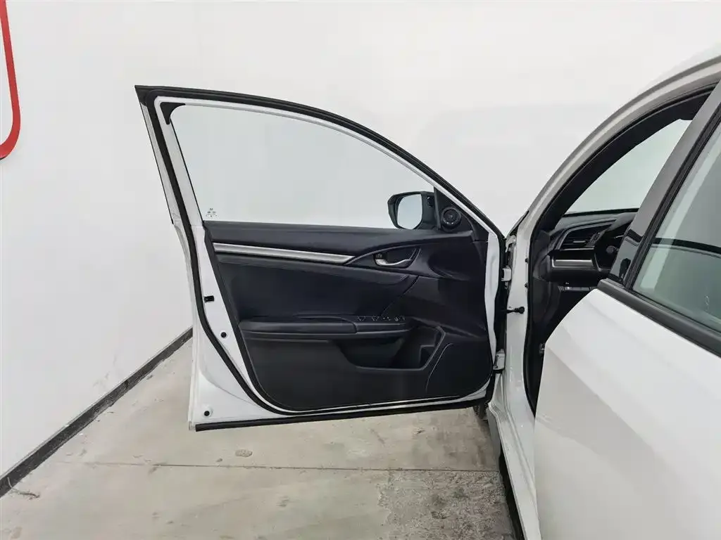 Honda Civic — фото 5