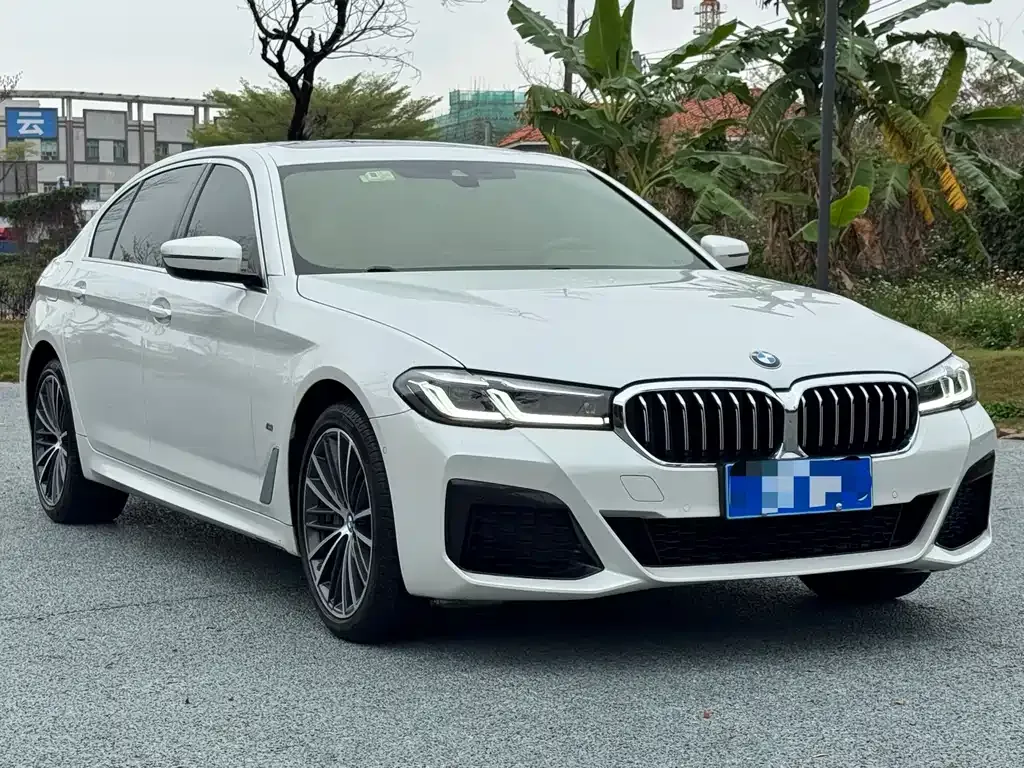 BMW 5 Series — фото 2