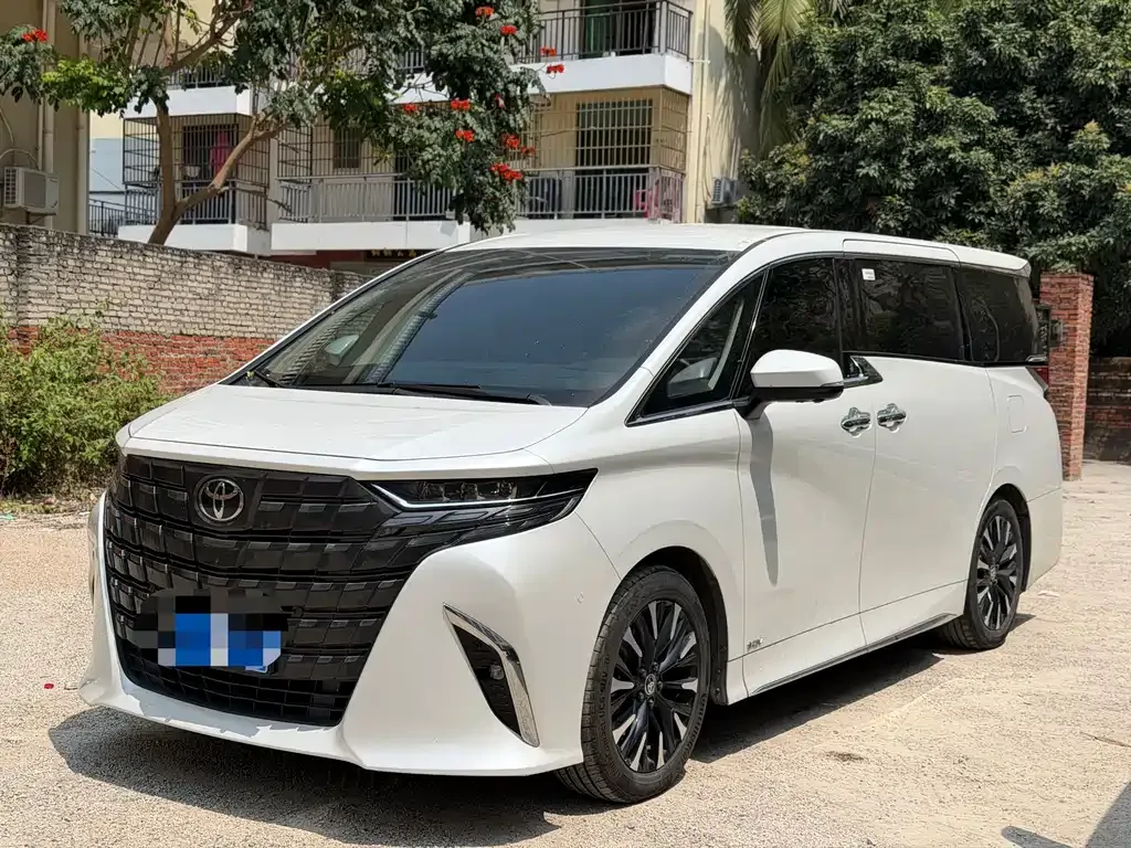 Toyota Alphard 2024 из CN, фото 1