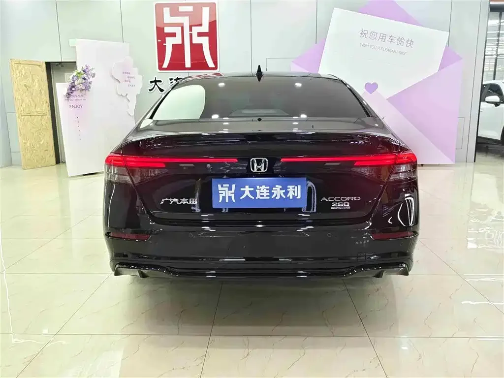 Honda Accord — фото 8