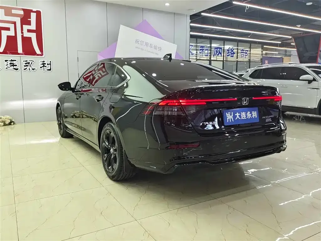 Honda Accord — фото 6
