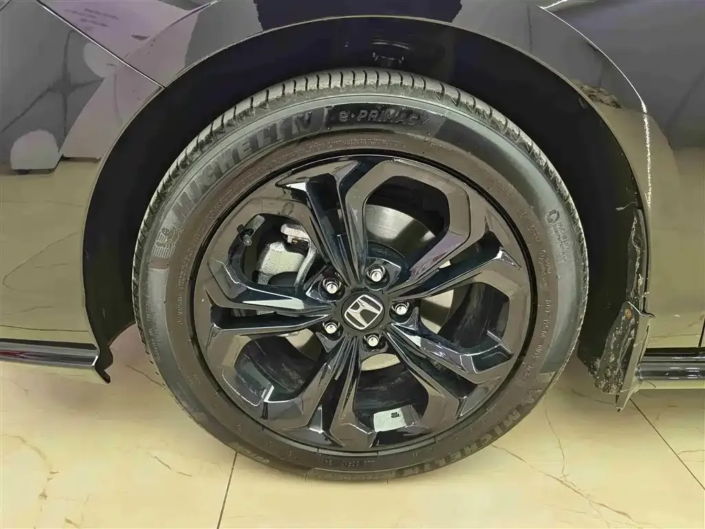 Honda Accord — фото 4