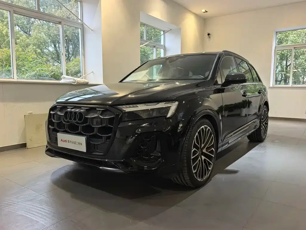 Audi SQ7 2024 из CN, фото 1