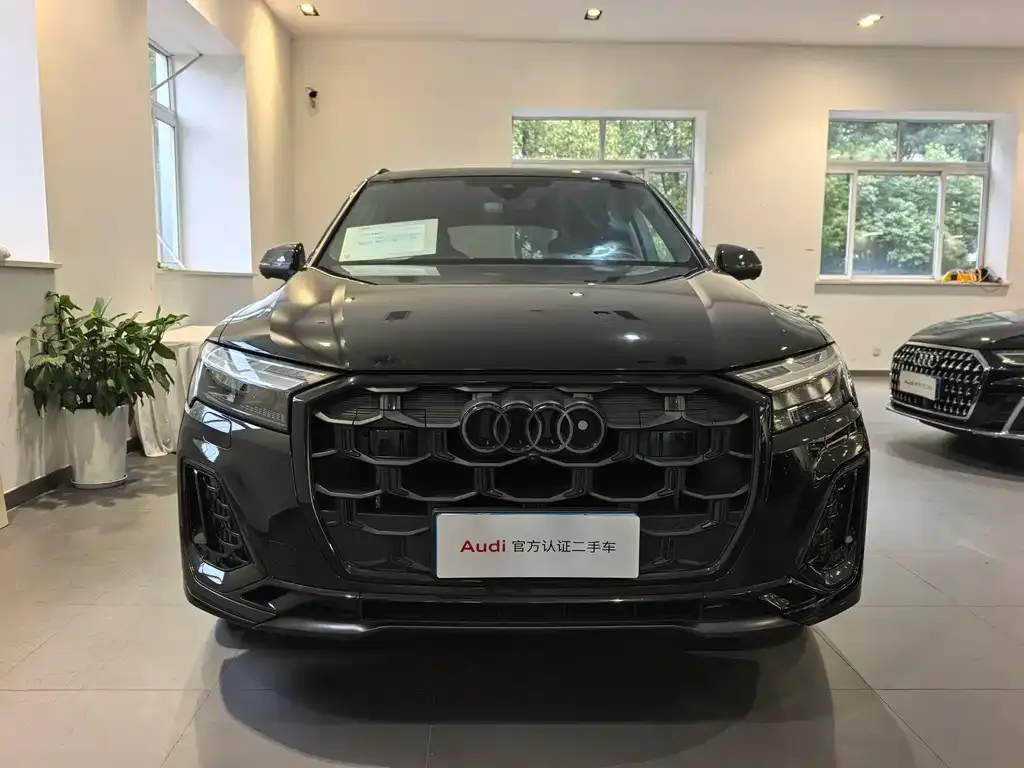 Audi SQ7 2024 из CN, фото 7