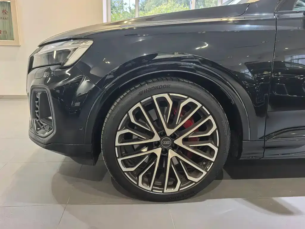 Audi SQ7 2024 из CN, фото 10