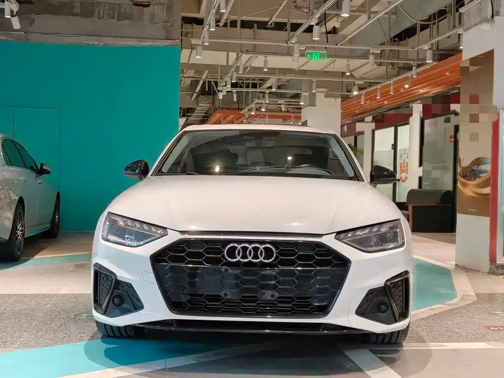 Audi A4L 2022 из CN, фото 7