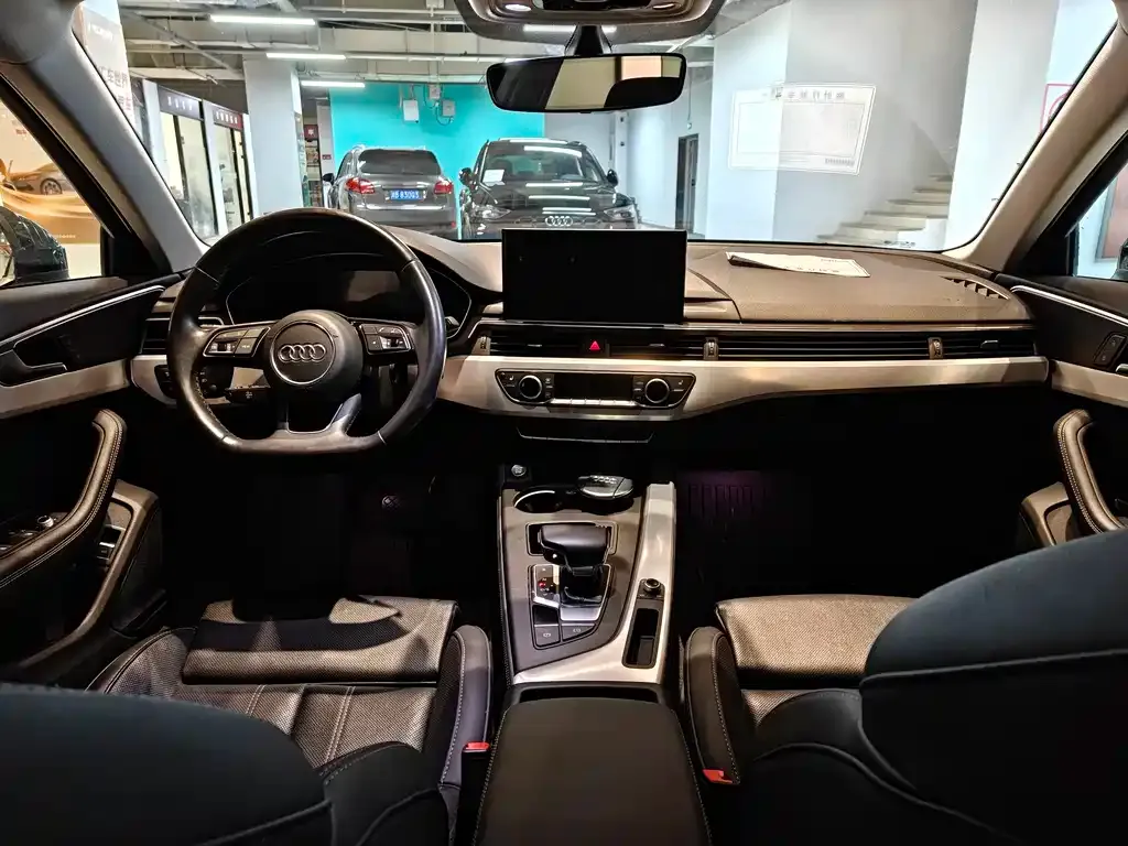Audi A4L 2022 из CN, фото 8