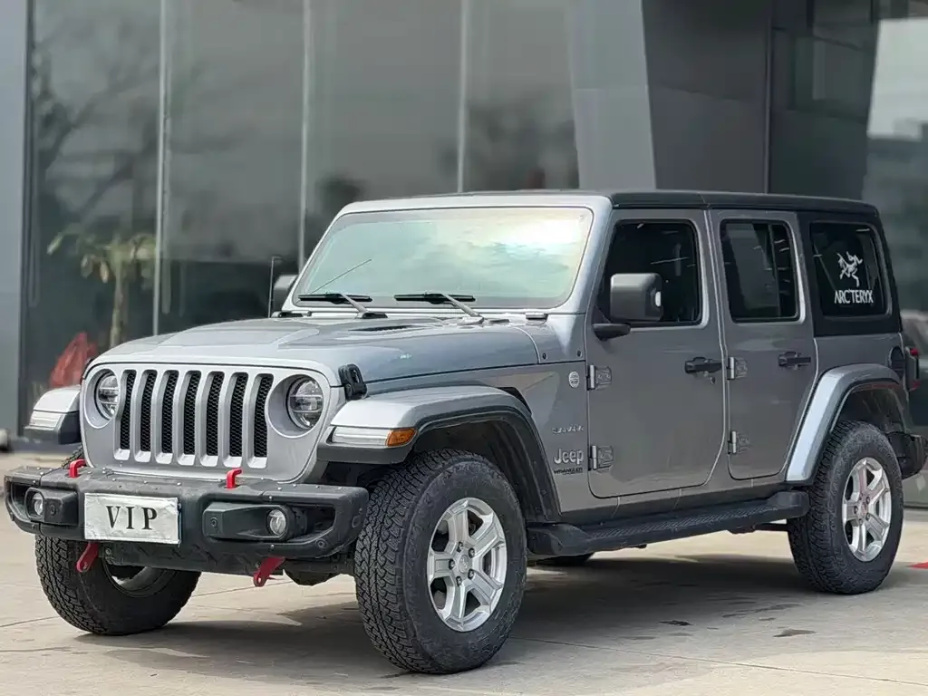 Jeep Wrangler — фото 1