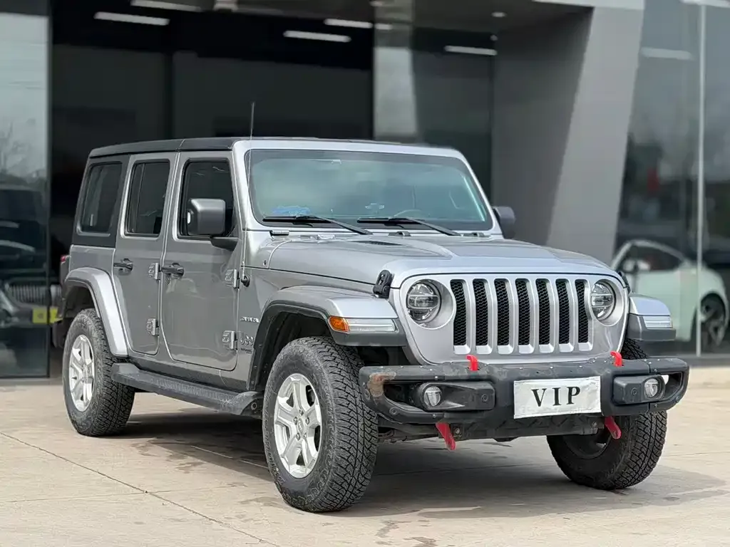 Jeep Wrangler — фото 7