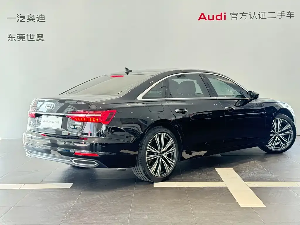 Audi A6L — фото 10