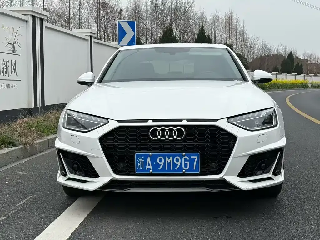 Audi A4L 2024 из CN, фото 6