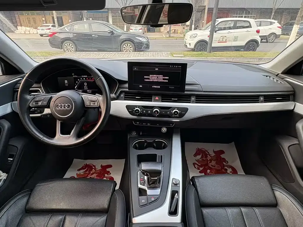 Audi A4L 2024 из CN, фото 4