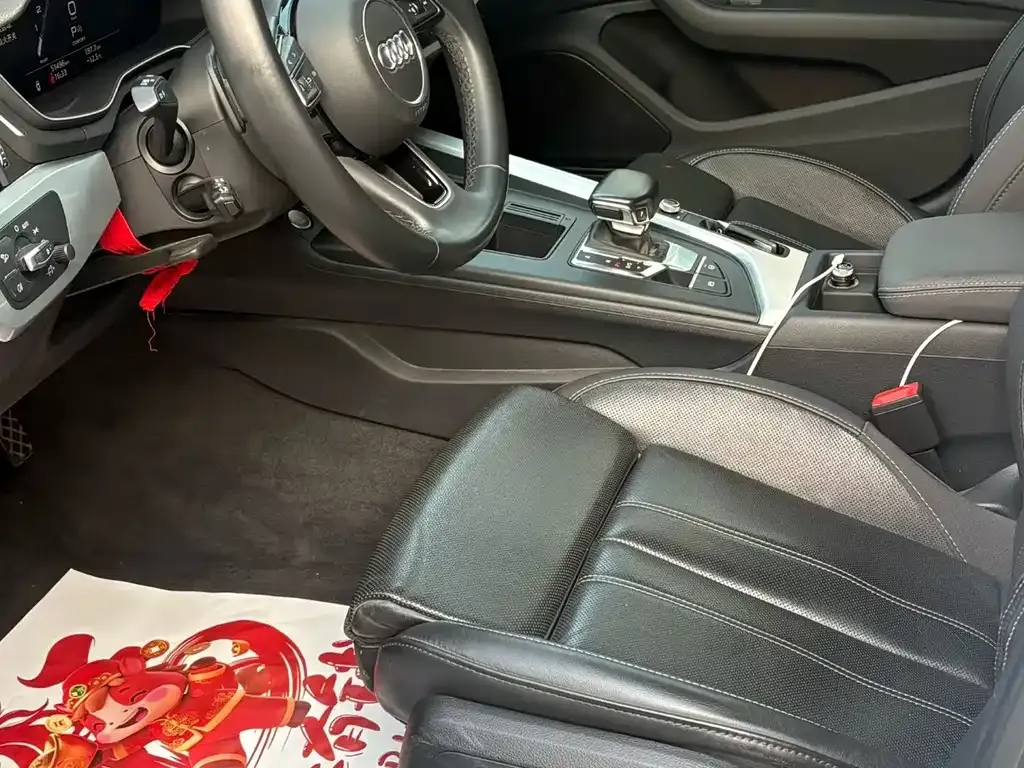 Audi A4L 2024 из CN, фото 9